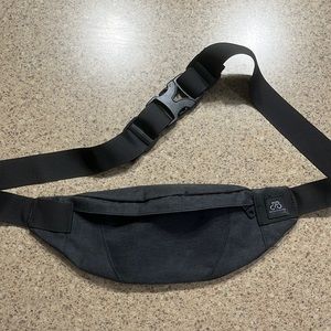 Black phany pack, only used a few times. Lots of space.